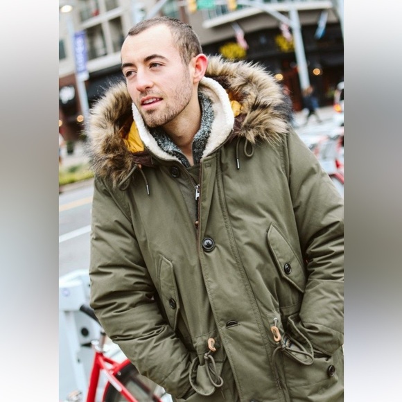 Abercrombie Ultra Puffer Down Parka Mens M Winter Coat Olive Green Preppy Ski - Picture 1 of 15